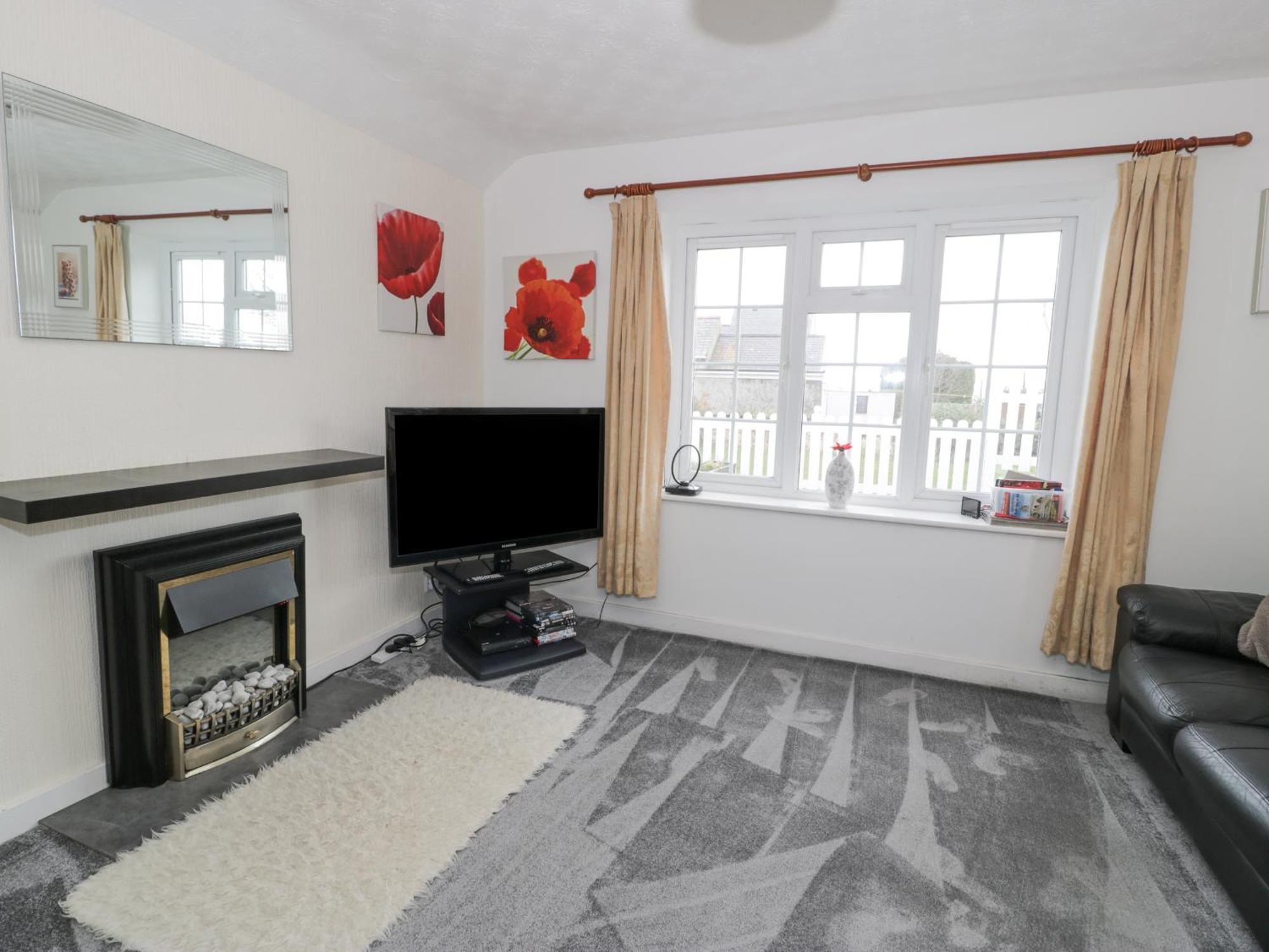 Halcyon Annexe Holiday home *