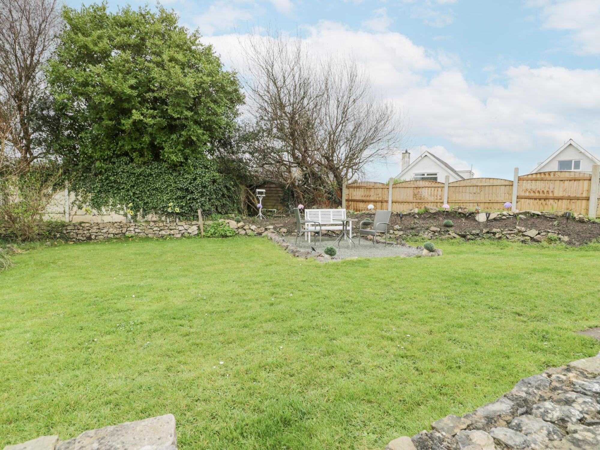 Holiday home Halcyon Annexe *